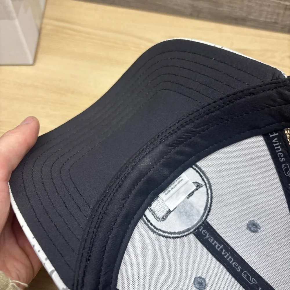Vineyard Vines Hat Cap Snap Back‎ Black Gray Whale Logo Mesh Trucker Mens